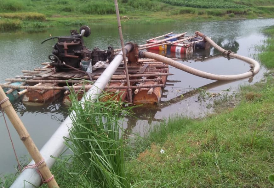 নাটোরে বড়াল নদীর বালু তুলছে প্রভাবশালীরা, ভাঙ্গনের শঙ্কা