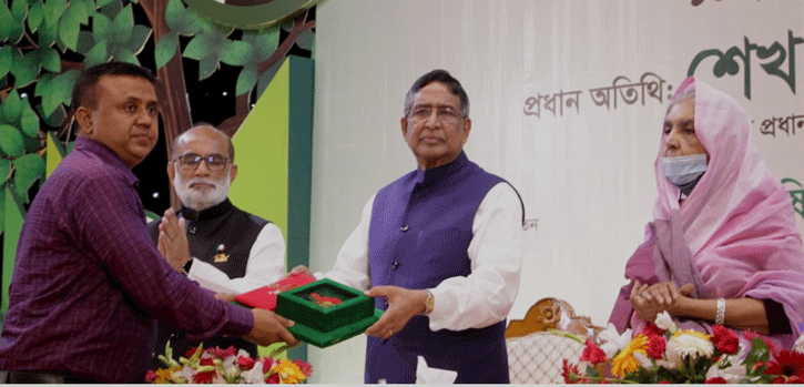 মোমরেজ পেলেনব ঙ্গবন্ধু জাতীয় কৃষি পুরস্কারের ব্রোঞ্চ পদক