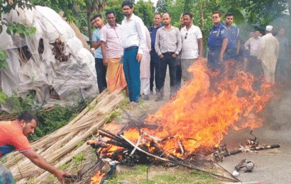 হালতিবিলে তিন লক্ষাধিক টাকার হুইল-বর্শি পুড়িয়ে বিনষ্ট