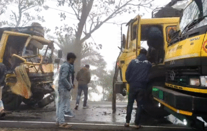 গুরুদাসপুরে পৃথক সড়ক দুর্ঘটনায় ২ জন নিহত